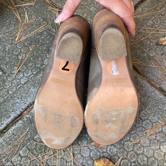 Report stacked heel leather ankle booties. - Picture 4 of 5